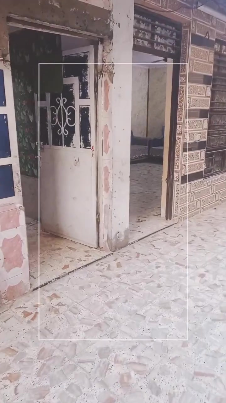 لا توجد تفاصيل

نص مكتوب في الصور:
- سيد حيدر الجابري - الآن
- السلام عليكم دار للبيع.. 80 متر مربع.. واقع حال 120 متر.. طابق واحد... استقبال 6×4 صاله 6×4 مطبخ 3×4 غرفة 4×4 مع خدمات
- موقف حلو بصف الركن.. لايوجد امامك بيت
- السعر 120 و بيه مجال قليل ( *********** )
