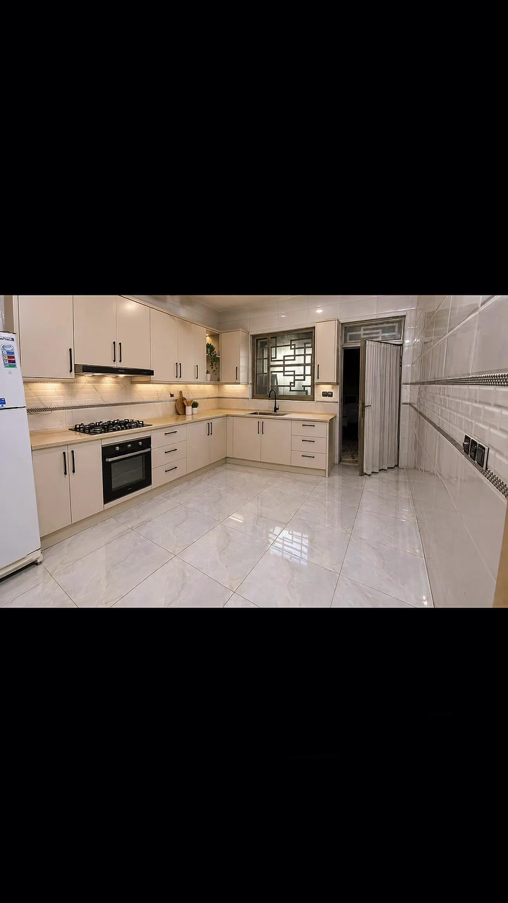 جمعيات حجي حسن • ٢١٠م • سند ٢٥