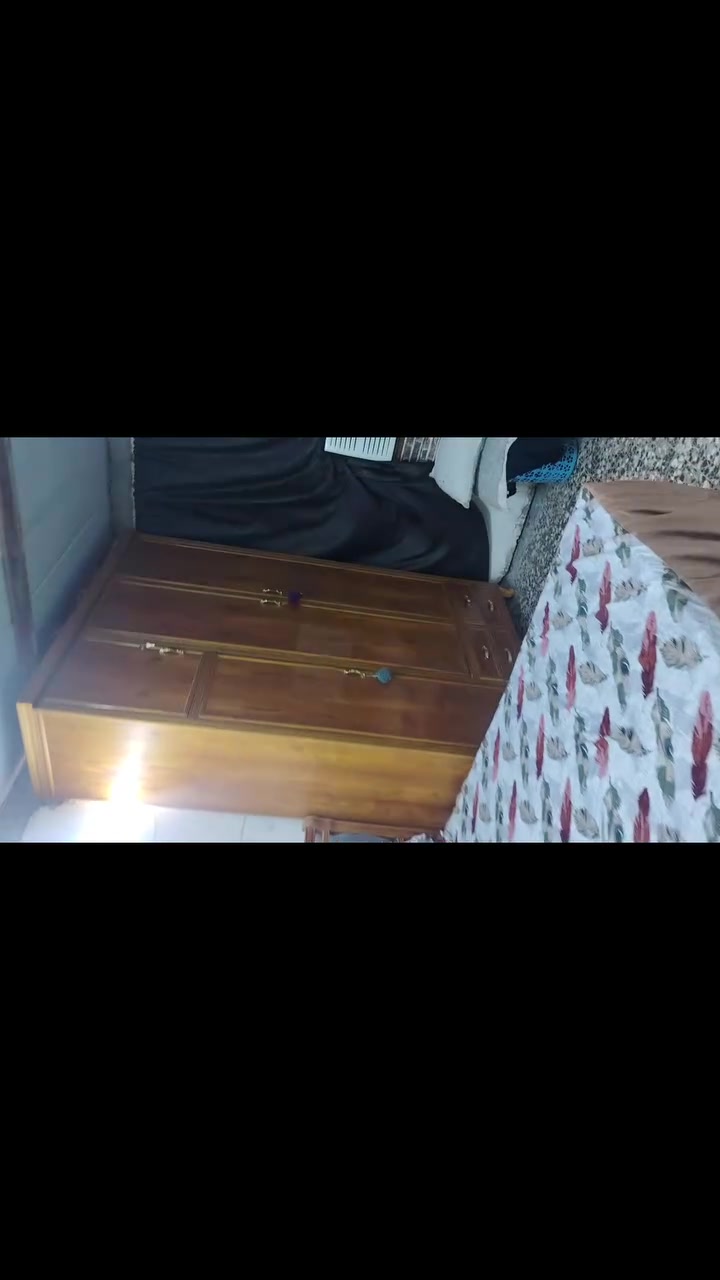 كنتور مستعمل للبيع ب200 والجربايه ب75 الف كلش كلش ***********
