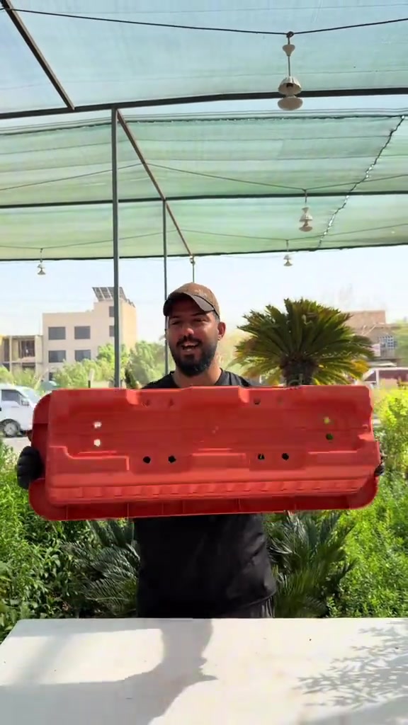 تعالو خلي نزرع النباتات الشمسيه #abed_flower #شعب_الصيني_ماله_حل😂😂 #العراق #نباتات #مشاتل 

نص مكتوب في الصور:
- تعالو خلي نزرع النباتات الشمسيه