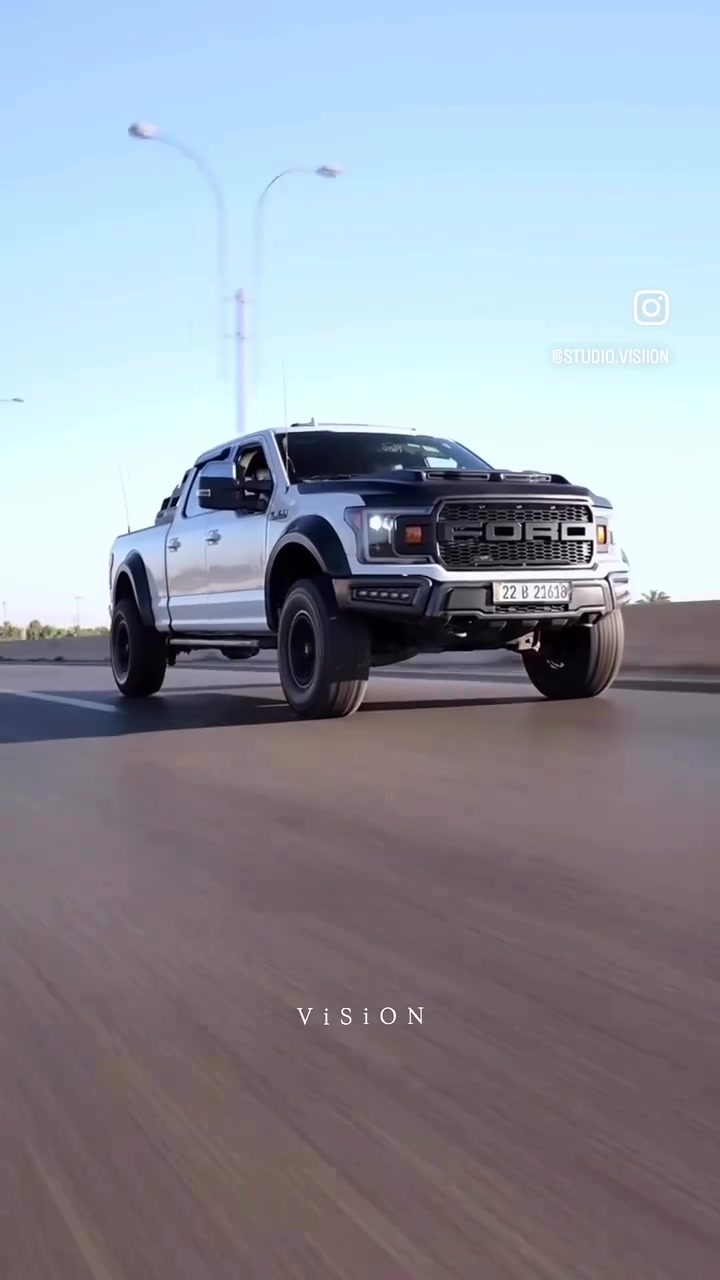 F150 لاريت فول 2018 5000 V8
مواصفات بانوراما 5000 v8
للبيع او مراوس (حسب القناعة)

فورد F-150 لاريت موديل 2018 محدثة رابتر بالكامل

📊 المسافة المقطوعة:٦٧ الف ميل 

🛠️ المحرك: 8 سلندر 5000 كير ١٠ نمر

 1FTFW1E5XJFC04516 رقم الشاصي
سيارة فحص وبراد جديد جاهزة تحويل مباشر باسمي
.
.
الاضافات والتزويد: (موجود وصولات بكل القطع)
مازدات رابتر مختمة فورد
شباك رابتر ١٦٠$
دعامية رابتر ٤٠٠$
بنيد شيلبي 360$
دوسات جانبية f150 200$
تخم راجز وكام شفت ستيج 2
منظومة زينون ٤ عدسات 200$
تغليف جلد للارضية بالكامل 300$
ترفيع ٢،٥ انج 100$
نفخات جانبية ليد رابتر 300$
تايرات جبلي تخم جديد ١٠ طبقات بف كوتريدج $700
ويالة اصلية حجم 17
غلاف بدي
درع خلفي سيباية مع بروجكترات اربعة 350$
زوج مري F250 اصلي ام الاشارة 450$
.
.
مواصفات :
• كير 10 نمر هيدروليك
• سقف بانوراما كامل
• شاشة كبيرة + كاميرتين خلفية
• سستم صوت سوني 8 سماعات اعلى فئة
• كشنات جلد بالكامل الكشنات الأمامية كهربائية مع تدفئة
• فور ويل كير طرح تيبترونك مع 5 مودات قيادة
• زينون أصلي ٤ عدسات
• مرايات F-250 هيتر مع حساس قابلة للتمديد يدويًا ام الاشارة
• جامة خلفية كهرباء بتحكم من السائق
 - دوسات البانزين والبريك كهربائيات
- هاندبريك بصمة
-حساسات خلفية 
- كامرتين خلفيات محيطية
• الأرضية مغلفة جلد فوق التغليف الأصلي
• دبة وسطية وبوابة إضافية – صوت طرب مع برمجة
• مرفوعة 2.5 إنج مع ويل 17 عرض 10 إنج
• تايرات 35/12.5 – الزوج الخلفي جديد
• كشافات بنيد فوق القمرة وخلف القمره
• نفخات الجاملغ رابتر بلصق (بدون براغي)
• كشنات خلفية قابله للرفع والطرح 
• باور انفيرتر شغال 100‎%‎ يفيد شحن بطارية السيارة + قدرة تشغيل إضاءة تخييم 
- تبريد قطعتين
• تحكم مري كهربائي 
• تحكم ستيرن جهتين 
• أوامر صوتية
• كروز سرعة
الضرر:  كندية بدون اي قطعة صبغ السيارة ولكن البجم محدث رابتر فيها اضرار باردة بسيطة و البجم بي طخة بدون صبغ حتى الراديتر بلادي"

.
تفاصيل إضافية:
• خزان 140 لتر – يمشي من 800 إلى 1000 كم
• بطارية امرون 100 امبير اصلي
• رقم السيارة أربيل الدولي الجديد مدفوع ضريبة الحمل و هزة وبراد وسنوية جديدة باسمي
.

السعر ٢٤٠ ورقة مكاني بغداد / الجادرية

كل التفاصيل بالمنشور فقط الشراي يتصل واتشرف بالجميع🖤
التواصل واتس او اتصال
***********
