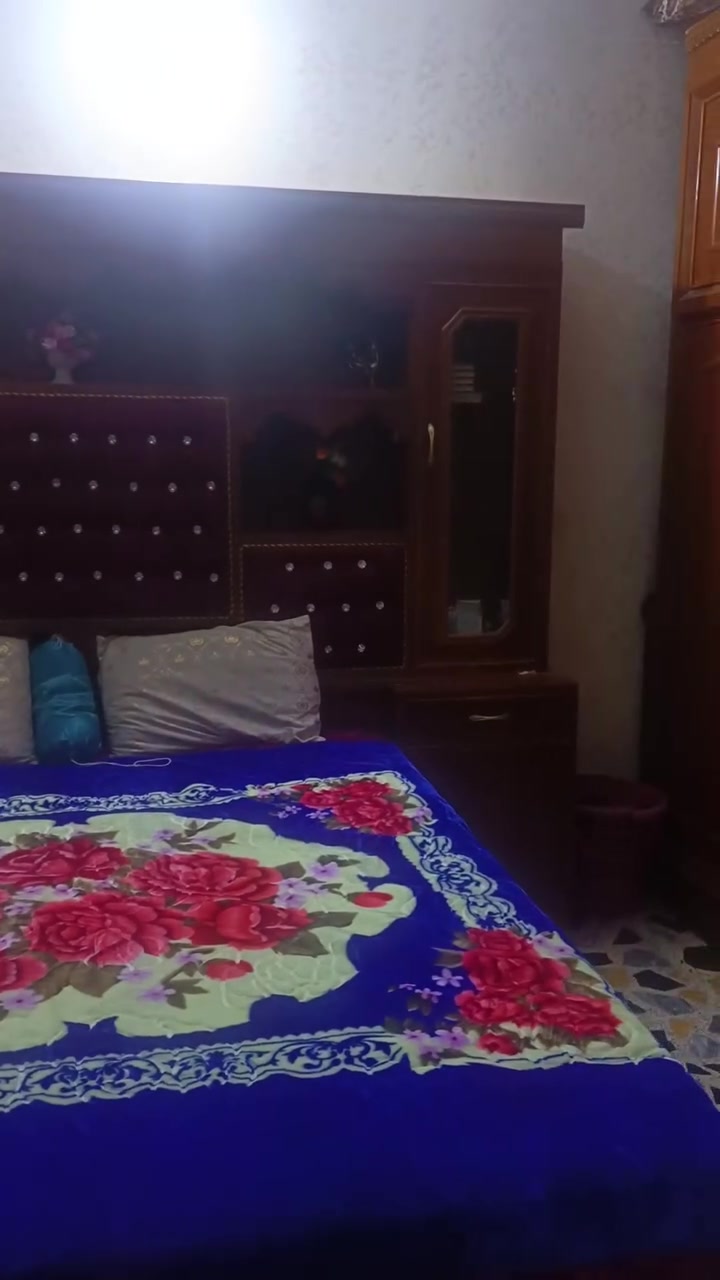 غرفه اخشاب للبيع الرمادي الصوفيه السعر 4,000,000 بيها مجال***********
