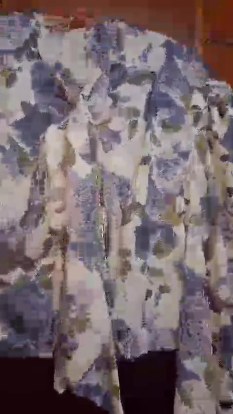 فستان زيتوني • قياس ٤٢ • بنفسجي قياس ٣