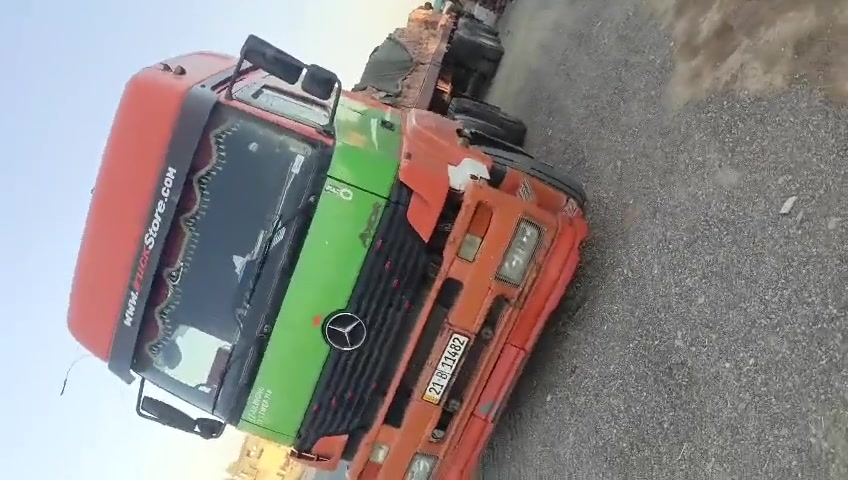 السلام عليكم اكسور للبيع 2004 رقم سليمانيه ثانويه 2030 راسه عربانه 13 60 حجم المحرك 40 18 تبريد عنوان كركوك رقم الهاتف ***********
