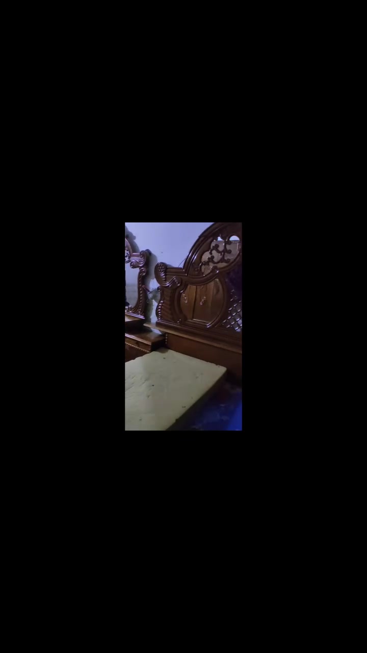 السلام عليكم   غرفه كامله 7 قطع مستعمله ونضيفه مكان كربلاء  سعره 650 وبيه مجال /متواجد بلخاص او تصال ب ر ق ن /‏‪***********‬‏

نص مكتوب في الصور:
- REDMI NOTE 9 PRO AI QUAD CAMERA