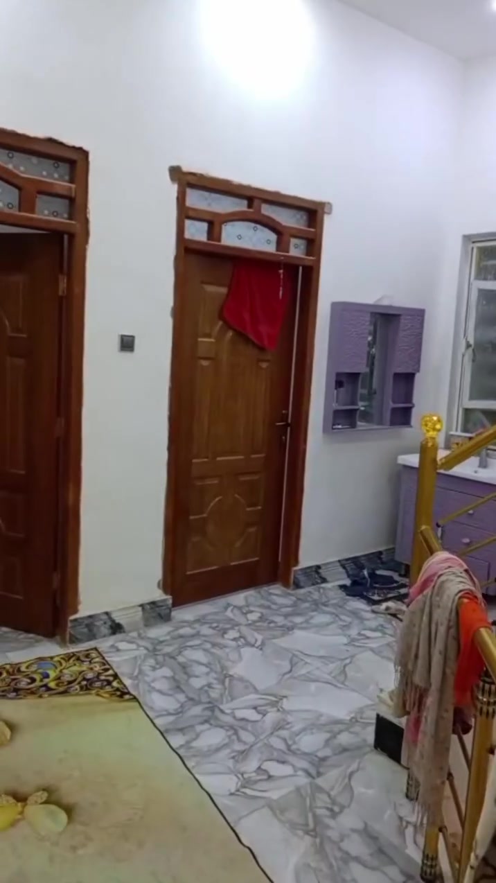 معروض لدينا للبيع
دار سكني 150 متر ركن
طابقين بناء حديث مرتب
مكون من بيت وشقه معزوله بناء نظامي
عدد الغرف 5 + استقبال وصاله ومطبخ
وطارمه و3 مجاميع صحيات
البيت بحي اور خلف مؤسسة الشهداء 
منطقه مخدومه وهادءه جداً
السعر 290 مع المجال
مطلوب اسكان 50 ينزل من السعر 
والمشتري يدلل ... 
للتواصل *********** او زيارة المكتب
في الصالحية
لمتابعة المجموعة انقر ⬇️
https://www.facebook.com/share/g/1GyMPCmyes/
