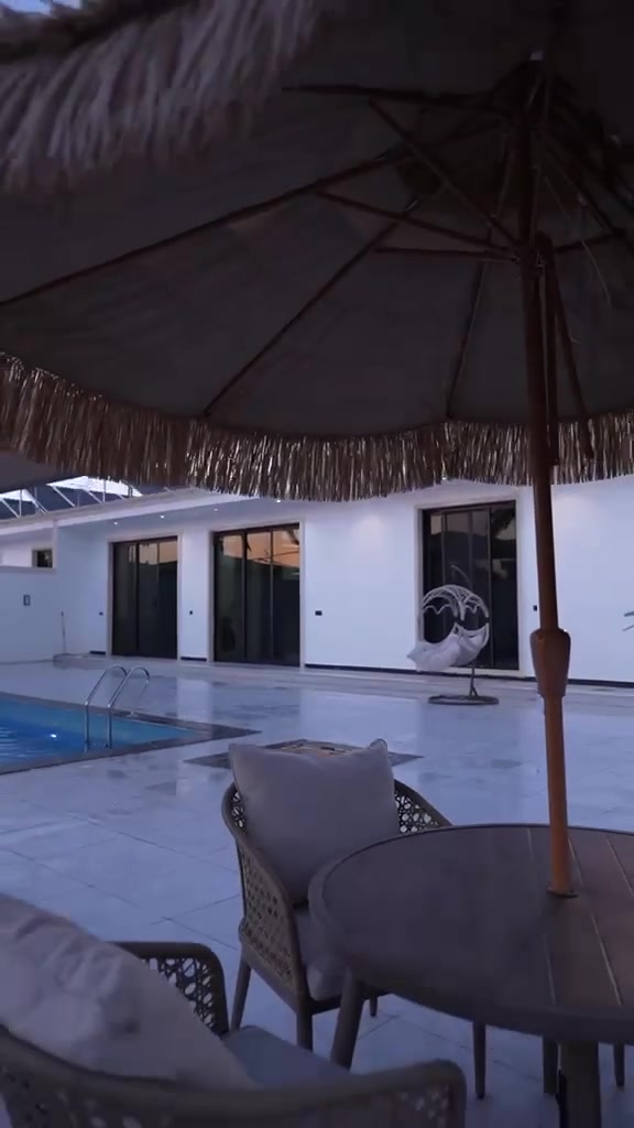 مزرعة للإيجار اليومي 🏡🌳
📍 الموقع: بغداد – الدورة – البوعيثة

✔️ أجواء هادئة ومناسبة للعوائل والشباب

✔️ مساحة واسعة وخدمات متوفرة

✔️ مثالية للراحة والونسة

📌 للحجز والاستفسار يرجى الاتصال أو المراسلة على واتساب: 
 📞***********
 موثق في تطبيق اجرلي لسياحة المزارع في العراق 🇮🇶
