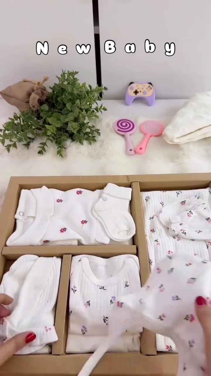 سيت بناتي • ١٠ قطع • نيو بيبي