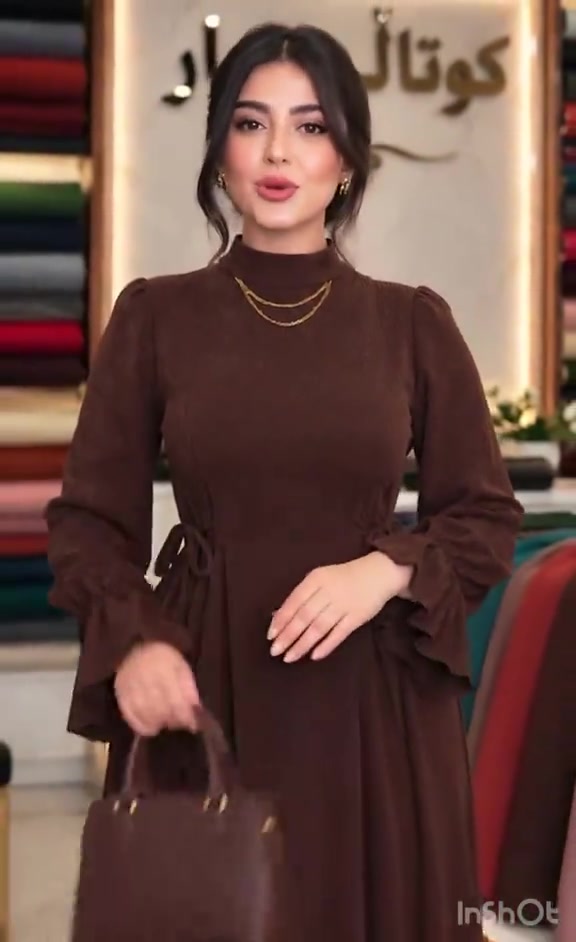 ملابس • ألوان بالكومنت • نص بالصور