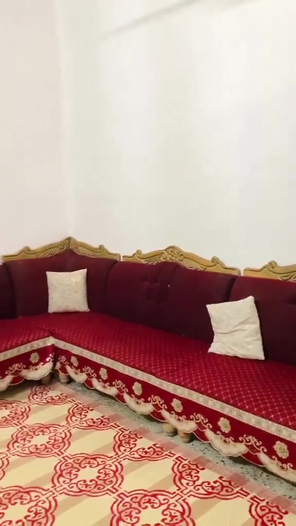 السلام وعليكم تخم 10مقاعد نضيف للبيع *********** واتساب
