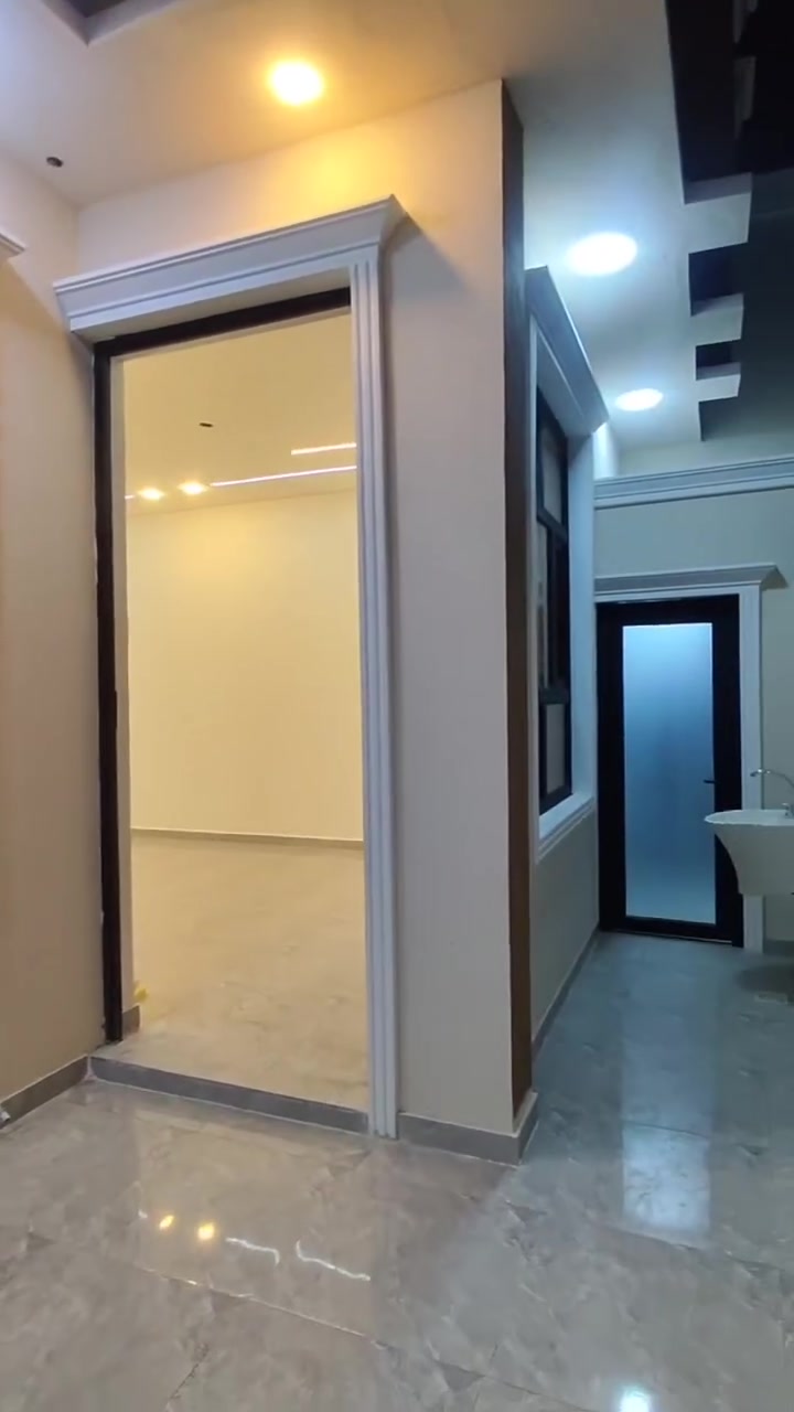 بيت 160 متر ركن وعله ساحه
بالاسكان الصناعي النزله الثانيه
البناء // طارمه استقبال وصاله وغرفتين نوم ومطبخ حار وبار وصحيات داخليه وخارجيه ومنور
السعر والتفاصيل اتصل ***********
