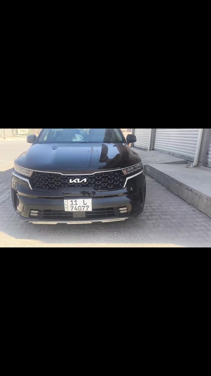 سورنتو 2023 هايبرد 7 راكب
السيارة وارد امريكي 
محرك 1600 تيربو هايبرد
ماشية 61500 ميل 
حادثها بأمريكا جاملغ خلفي 
بالعراق صار بيها بارد بالجاملغ 
السيارة فول مواصفات عدا البانوراما 
رادارات 360 
حساسات امامي وخلفي 
گير ماوس
تدفئة كشنات 
4 انظمة قيادة 
هندبريك بصمة 
دخول ذكي 
نقطة عمياء 
تشغيل ذكي 
تشغيل عن بعد 
صندوق كهرباء 
كشنات Vip 
تبريد مركزي 
السيارة ساطرة بستم تمشي بس اكو بيها صوت 
ابيعها ع البيها غير هذا العطل ما بيها 
سعر السيارة 200 وانزلك سعر التصليح من سعرها
***********
