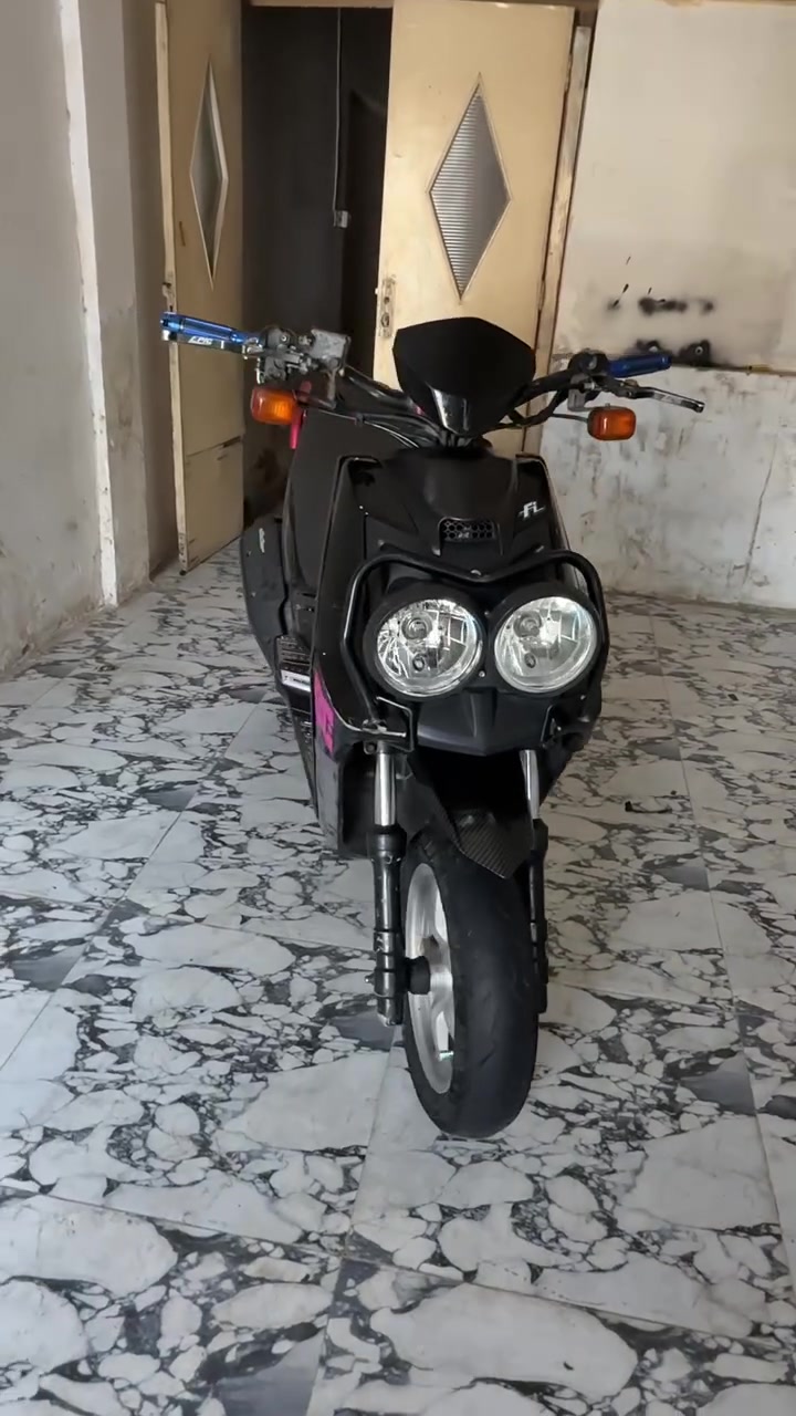 سلام عليكم سكنس جبلي للبيع كفاله عامه دراجه جديده ختم واحد السعر مليون و 300 بغداد الجديده ***********
