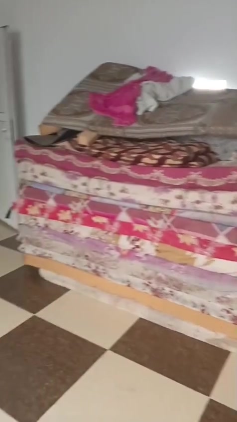 للبيع بو فروشتن
