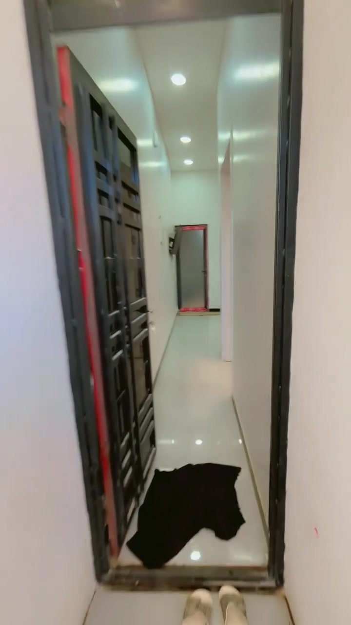 مشمتل ٦٠ متر زنجيل ع فرعين اركيه وفاضل شارع المسبح بناء حديث حديقه خلف منزل تشجير
السعر ٧٠ 
***********
