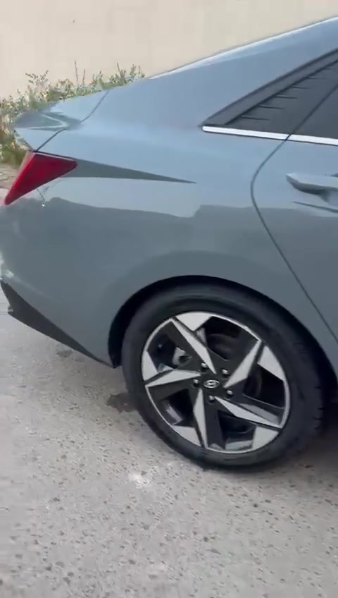 لمس دخول ذكي)
2- ويل نيكل
3- محرك 1.6
4- كاميرا خلفية دوارة
5- رادارات 360 درجة (أمامي, جانبي, خلفي)
تمنع التصادم الأمامي والجانبي والخلفي
6- التحذير عند فتح الباب
7- تحكمات ستيرن 4 جهات
8- داشبورد شاشة 4 وضعيات للإعدادات
3-9 وضعيات قيادة (عادي, سبورت, ذكي)
10- مثبت سرعة ذكي (التحذير عند مغادرة
المسار)
التوقف لفترات قصيرة Auto Hold -11
12- الهاند بريك بصمة
13- شاشة حجم كبير تدعم نظام آبل كار
بلاي والأندرويد
14- شحن وايرلس
15- خزن مقاعد ميموري
16- نظام الصوت Bose عدد السماعات 8
8:34 م //
17- تشغيل عن بُعد
18- الشاير بال مري
19- أضواء ترحيب عند الاقتراب
20- ليت 3 عدسات
21- كشنات جلد أسود ملكي
22- نقطة عمياء
23- تدفئة الكشنات وتبريد الكشنات
24- كير أوتوماتيك و S عادي
25 _ تحديد مسار وقيادة ذاتية
26_ مانع انزلاق
للستفساد الاتصال / ***********
