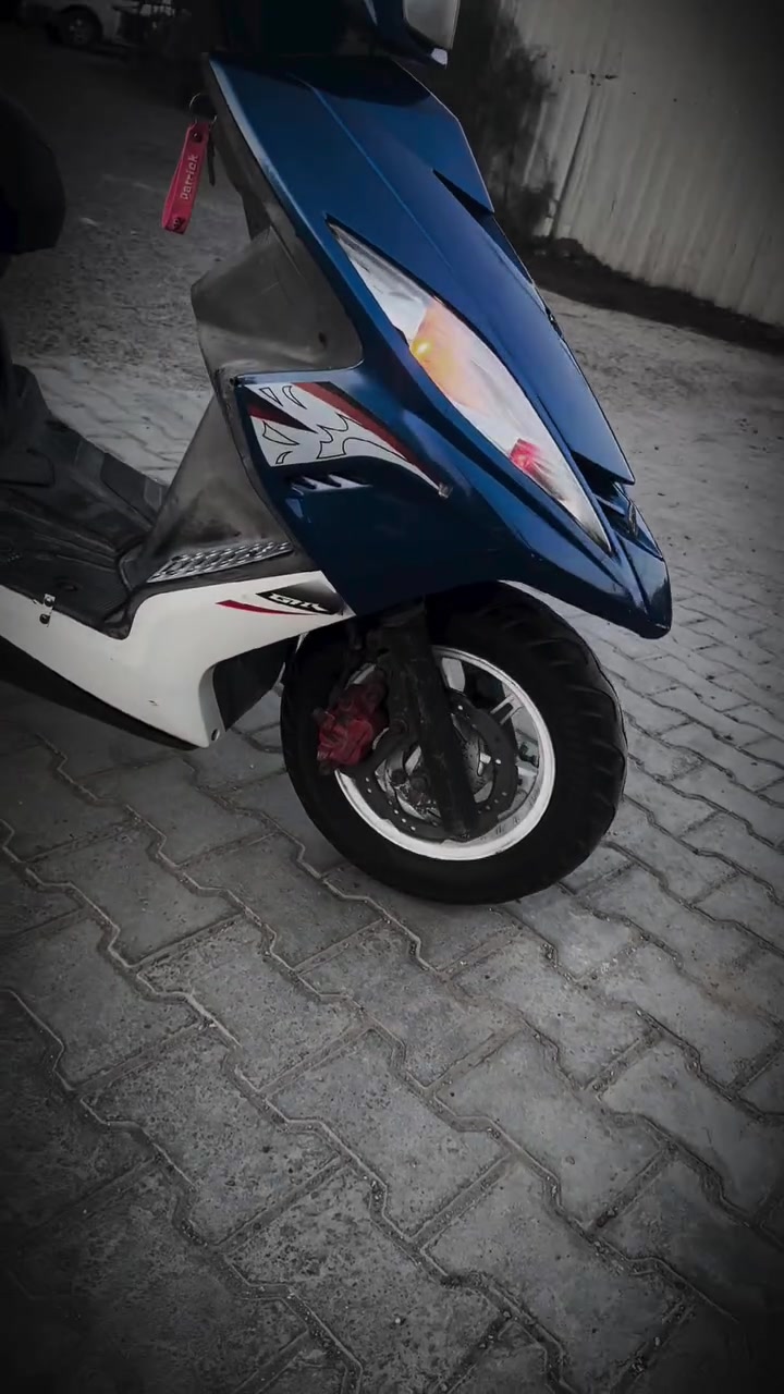 السلام عليكم🤍
دراجه gtr مكفوله من التاير للتاير تأخذها تحمد الله مكينه ناعمه كفرات بلادي بس البجم مصبوغ كلشي مناقصها واقيه طين موجوده #سعر مليون وبيها مجال للطيبين مكاني بغداد الاسكان واتساب ***********🤍
