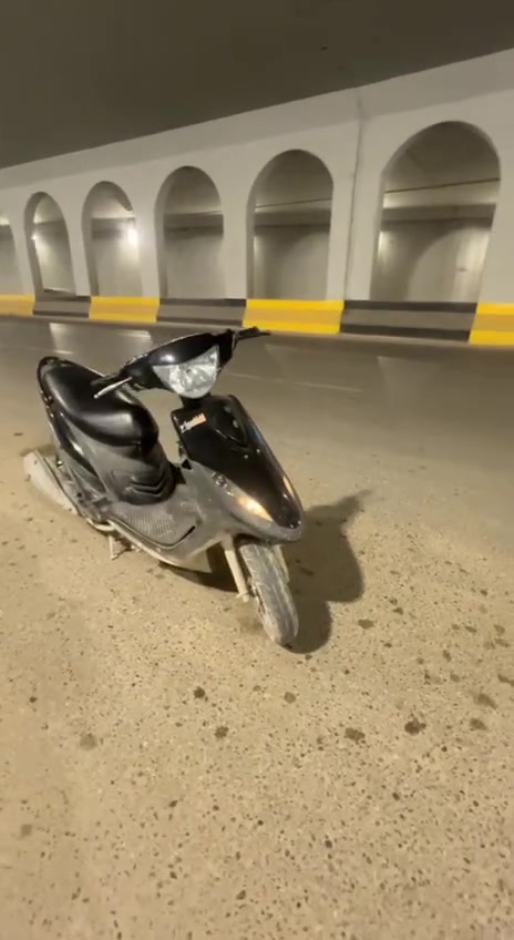لونه اسود
كله بلادي 
مختمه من كفرات و مكينه 
كفراته نضيفه
بيه تزويد قبق عمبار DCRسمائي 
وزنون ثلجي عالي ناصي  
اشير وبكلات كرستال سود 
تخم تايرت جديد خلفي جلاتين امامي بلاد
مكينه55مامفتوحه 
شلعه ومعدل تشك الكاع
 
نواقص الدراجه قبق هندر باتري جنك نص

ابيعلك علي حطته هاي 600وبيه مجال +وياله بلاد انطيك تريد ويه الرياضي 775وبيه مجال 
مديل2007
عنواني كوفه حي17تموز خلف جامع الاحسان 

هاذا رقمي بي واتساب***********
