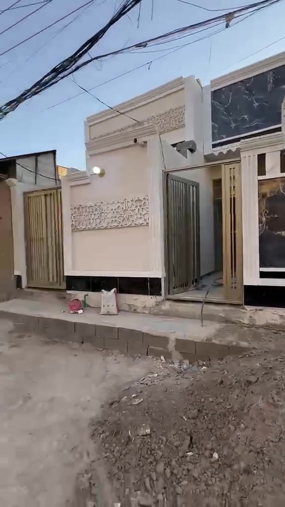 مشتملات للبيع مساحه 70 متر بناء جديد وحديث 
عنوان مدينه الصدر منطقه الدسيم بداية المنطقة للاستفسار الاتصال 
***********
 او مراجعة مكتب جمال ومحمد العطواني
