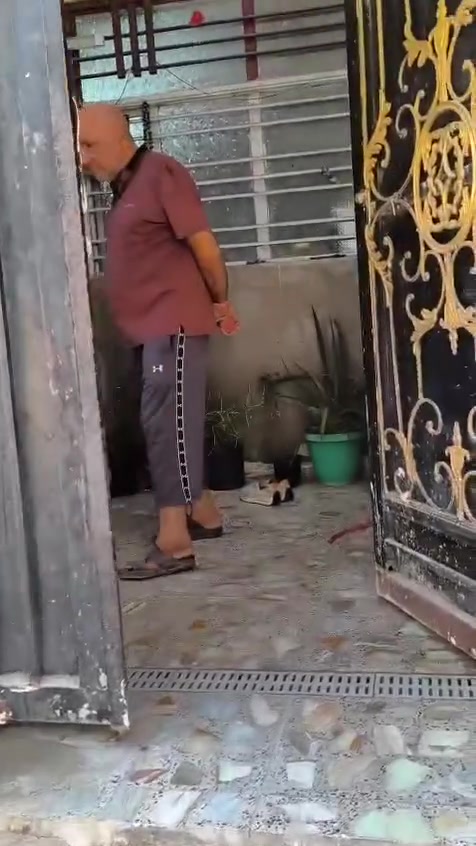 بيت لبيع في منطقة حي اور حي كوفه مساحه 75 طابو صرف الواجهه 7ونص النزال 10 للاستفسار الاتصال على الرقم وبي واتساب ***********
