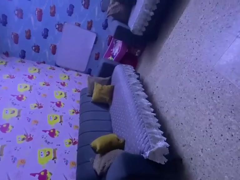 للبيع غراض نظيفة وبحالة ممتازة
 تخم 7 مقاعد: بلونين (رصاصي وخردلي)، يجي ويا الكوشات والمفارش مالتة كاملة، وما بيه أي ضرر أو عيب نهائياً.
 مرجوحة لون أسود: جديدة تماماً، ومو مفتوحة ولا مستخدمة نهائياً.  
الموقع: بغداد
للاستفسار ومعرفة التفاصيل أو السعر
واتساب 
***********

نص مكتوب في الصور:
- جيبها مرجوحة حريم السلطان وشوف ضحكتها
- مرجوحة حريم السلطان