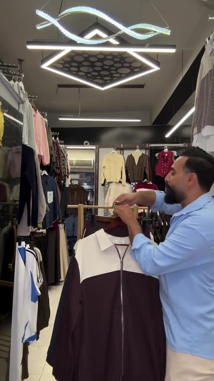 سوت رياضي • M-L-XL-XXL • توصيل لكافة المحافظات