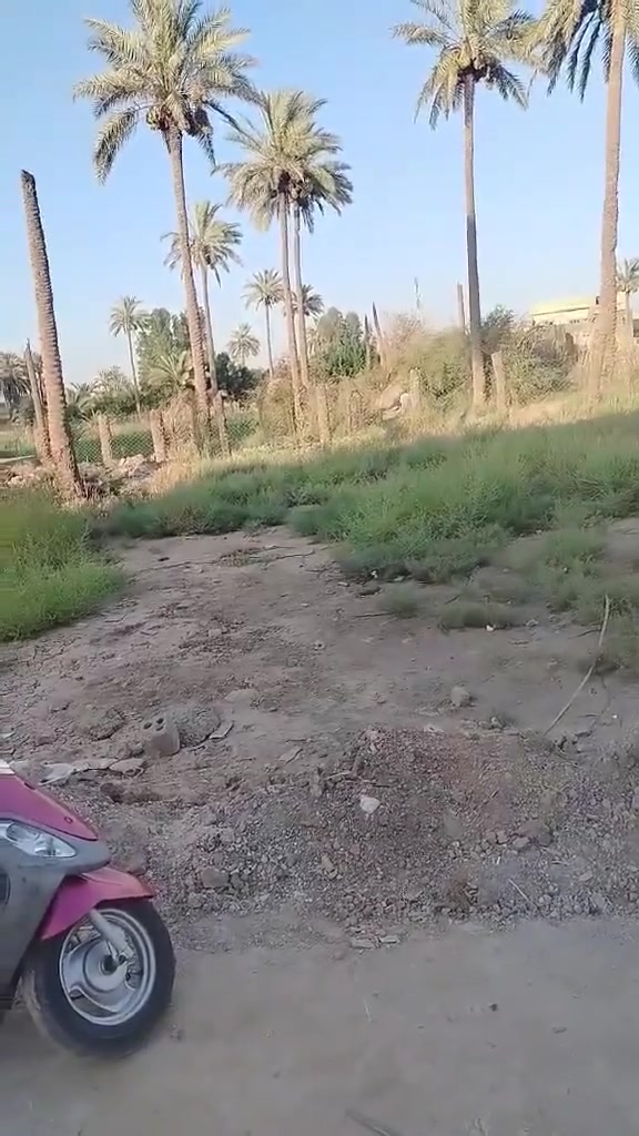 السلام عليكم يوجد لدينا قطعه للبيع حي المستقبل المساحه ٢٠٠م سند ٢٥ النزال ٢٠ الواجهيه ١٠ للاستفسار الاتصال على الرقم ***********
