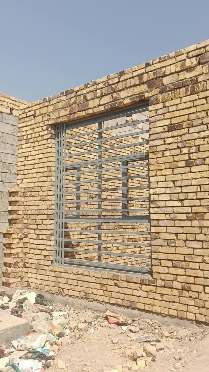 السلام عليكم هيكل زراعي وراء عمارات الزيتون نزلت سيد مكين المساحه 120 بناء طابوق السعر20 مع المجال ***********//***********
