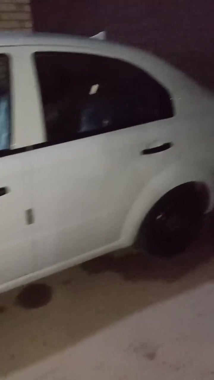 سياره للبيع • مجال قليل