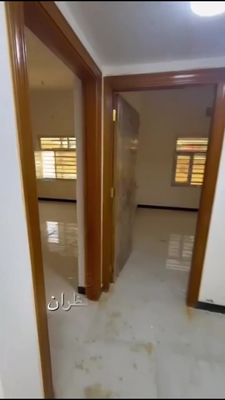 شقه في منطقه نضران الايجار المربع الذهبي
تتكون من غرفتين منام 
صاله وطمبخ وصحيات 
سعر الايجار 600الف وقابل للتفاوض 
الشقه طابق اول ضمن 4شقق 
الارضي 2
والاول 2 سكن عوائل فقط 
الاستفسار اكثر يرجى الاتصال 
***********

