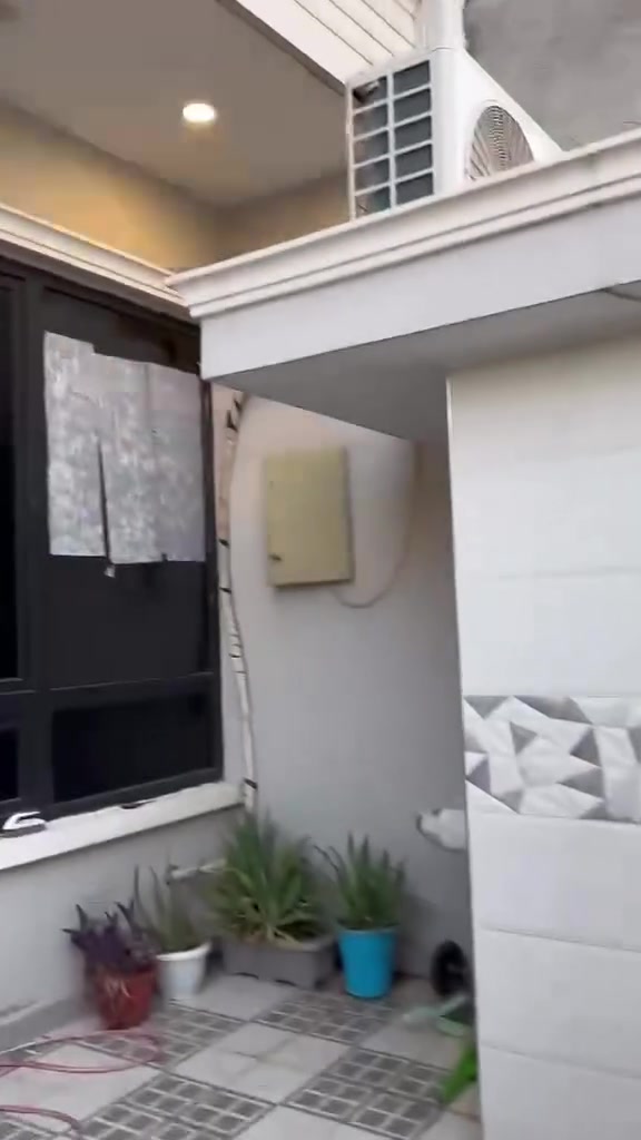 السلام عليكم ☎️***********☎️

🔴متاح بيت 🏠 للبيع المساحه 100م طابقين ⚫️

🔵بناء حديث شغل درجه اولى 🟢

نضام سبالت أبواب قاصه 

🟣 محتويات البيت🟤

🟡الطابق الأول استقبال مطبخ صاله  غرفه نوم صحيات منور⚪️

🔵الطابق الثاني غرفتين نوم صحيات  سطح

         ✅المطبخ معزول عن صاله ✅

🟤الطابق الثاني بيتونه جبيره سطحين ⚫️⚫️

🌘📞***********📞

          🟥➰موقع دور الزراعة الثانية ➿🟥

    

🔺لاستفسار الرقم 🔺***********📞
