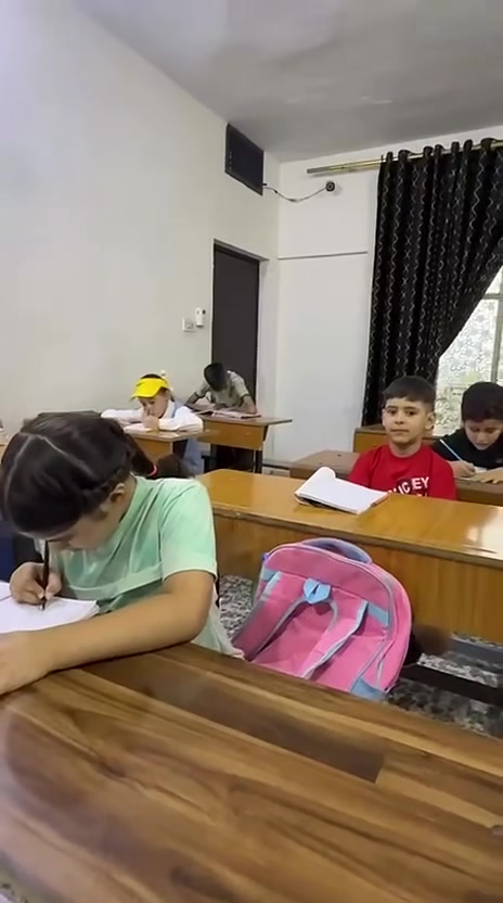 في معهدنا نزرع حبّ التعلّم، ونصنع الثقة، ونرافق طلابنا خطوةً بخطوة حتى التميّز.
🌸 لأن البدايات الصحيحة تصنع إنجازاتٍ عظيمة.

