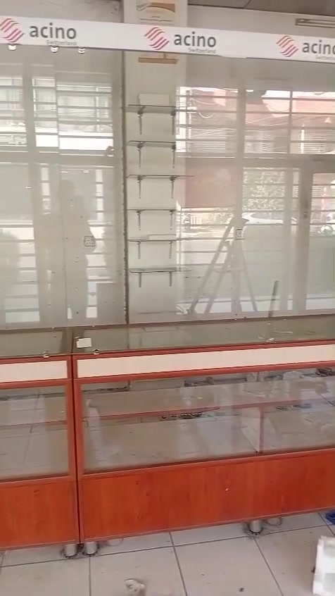 فاترينات للبيع طول الوحده 1.75
4 قطع كلهن 80$
مكانهم شارع المساطحات عنكاوه قرب معجنات ملكون

للاستفسار اتصل

***********
