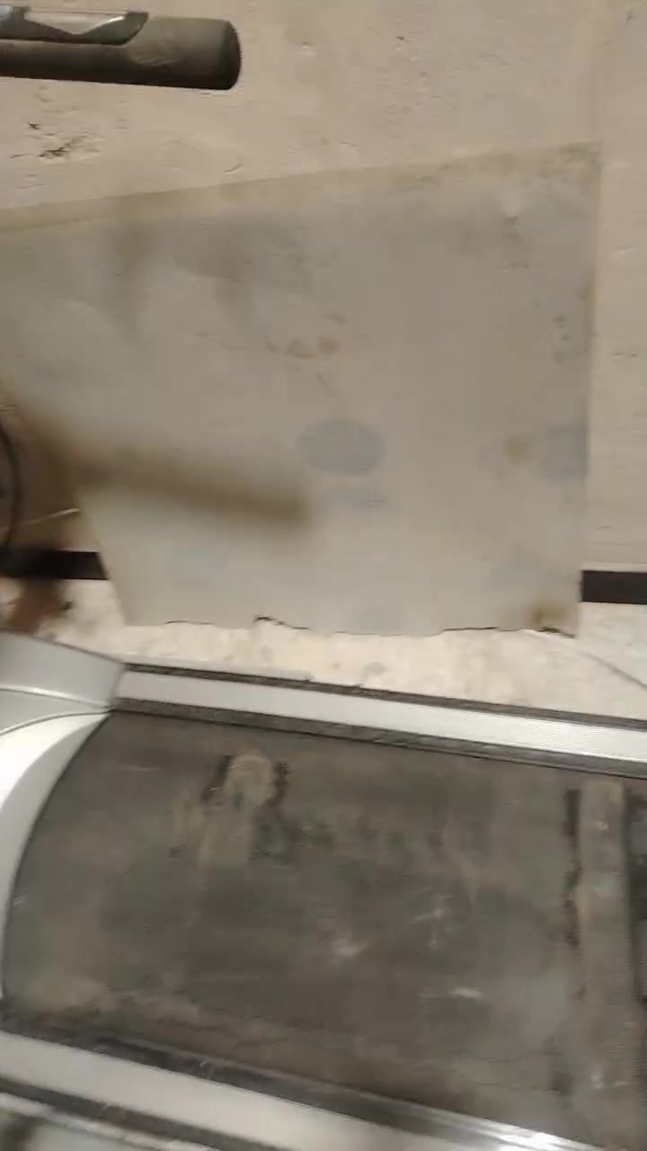 للتواصل • ماكو تفاصيل