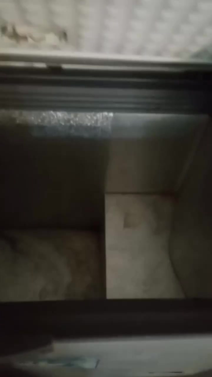 سلام عليكم من رخصت مدير الكروب المحترم عندي كشر مجمده جديد كلش نضيف اللبيع وماطور شغال على شرط ماطاب تصليح على شرط اللبيع مكان الحمزه الشرقي شارع 20يم المدرسة المعراج الكشر زلغ مابي شرط جديد  *********** هذا رقمي خابرني وبل خدمه

