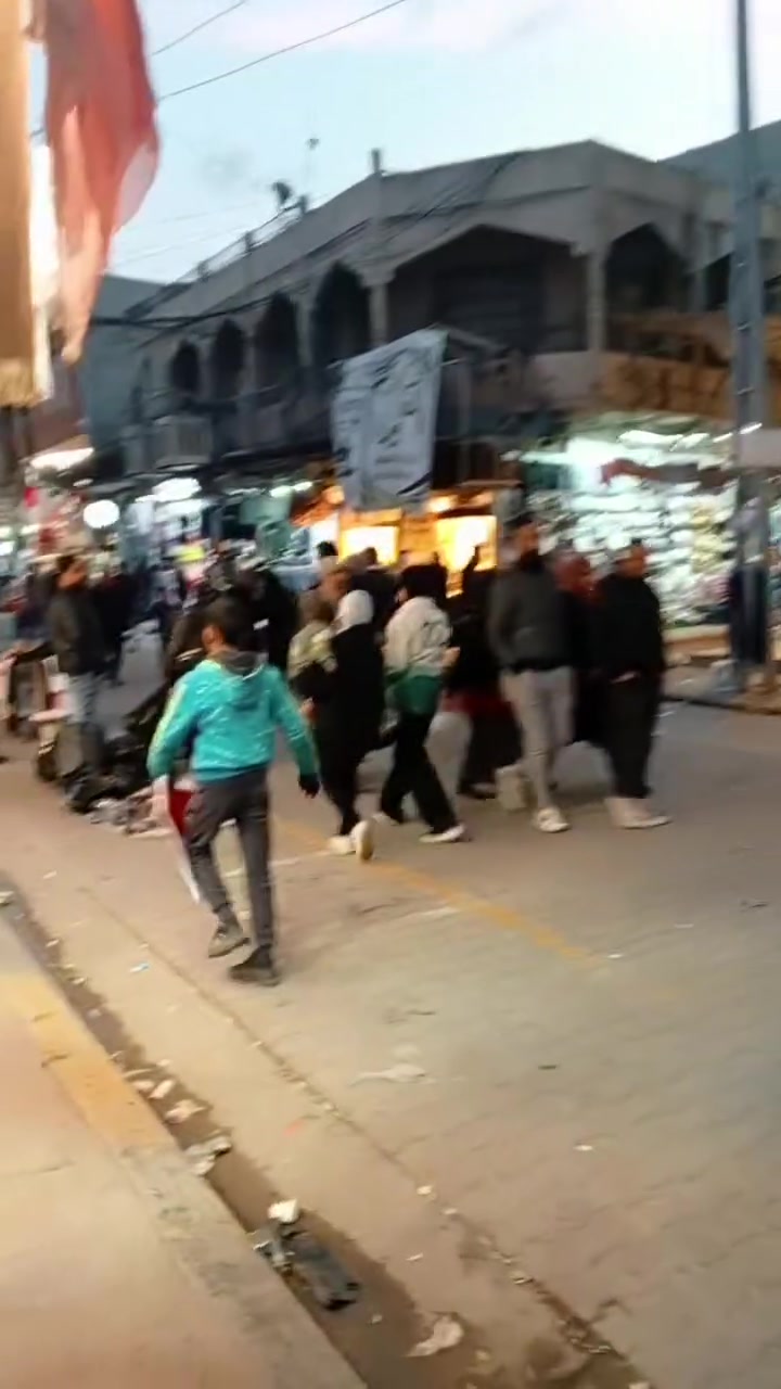 محل للبيع في منطقة سوق النبي يونس نظام السرقفليةوسط السوق مكان جدآ مميز للاستثمار ابعاد المحل  الواجهة 2م والعمق2,5م للاستفسار الاتصال *********** مكتب علاء الدين الساعاتي للعقار
