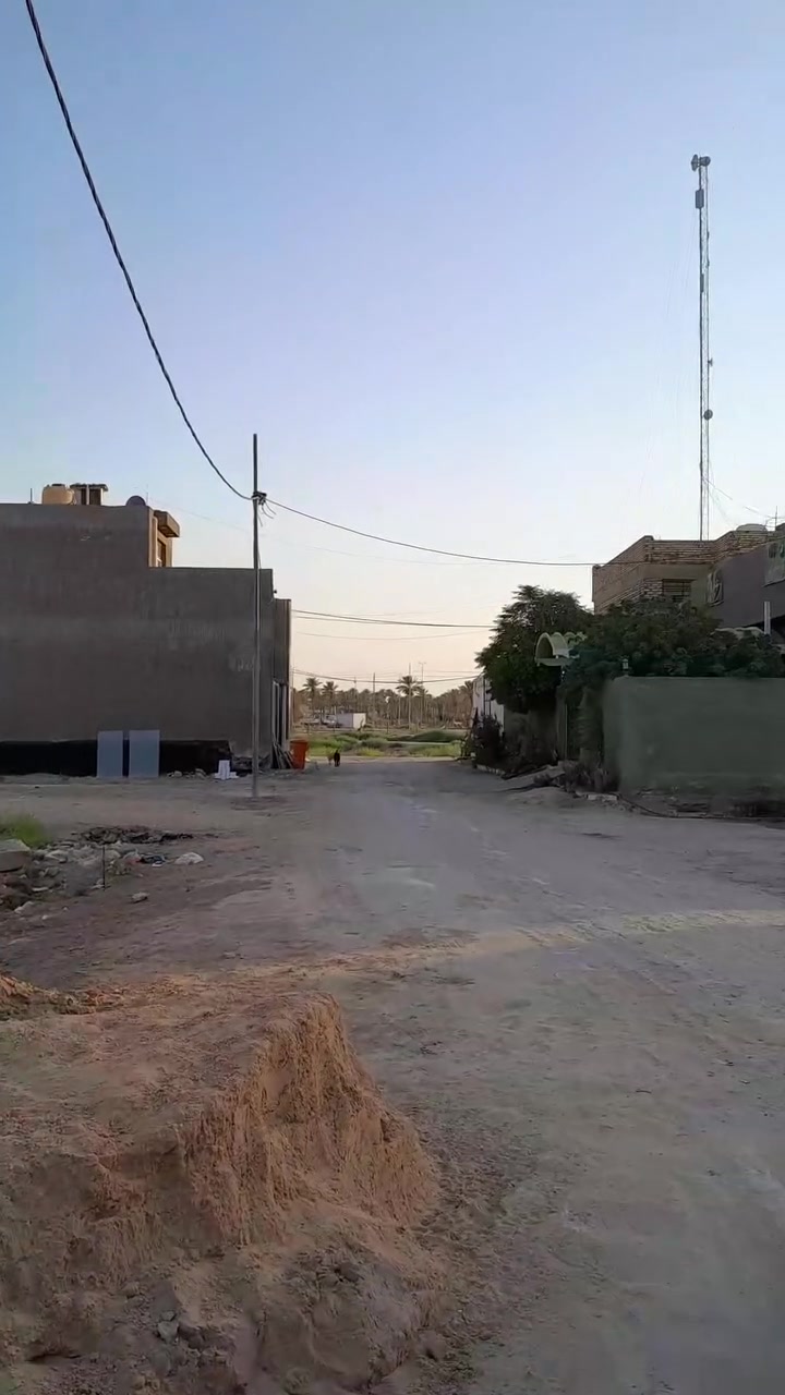 هيلك للبيت  🏠 مامسقف مساحته 100متر ✅

طابو زراعي سند  25 واجهيه  5نزال 20✅

وياه 8 الف طابوكه ✅
 
يحتوي على غرفه نوم وكنيدور واستقبال ومطبخ وصحيات ✅

الموقع  🌏شارع  100خلف معمل الكارتون قريب عالشارع العام 

الاستفسار الإتصال بالرقم  ‎***********متوفر واتساب ✅
