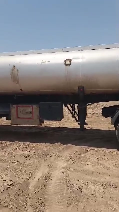 صهريج ٣٠ الف 
ربطه كامل من كل النواحي
تايرات ٢٤ نص عمر 
ميسان العماره
السعر ٣٠ وبي مجال 
***********
