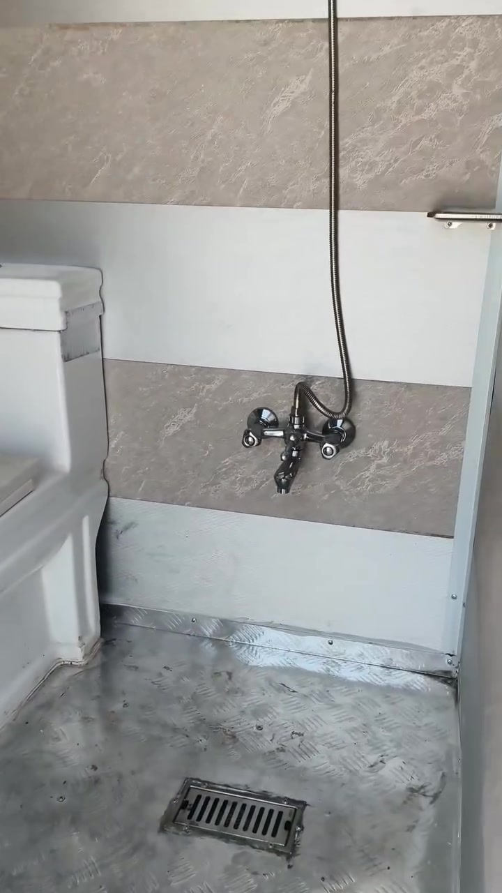 عمل كرفان خدمات قياس 150×150 صحيات 
كامل من ربط ماء مجري الى كربلاء عدد 2 
غربي دوش  شرقي دوش مع تانكي أبو 500 
عنوان بغداد. باب شيخ
***********
