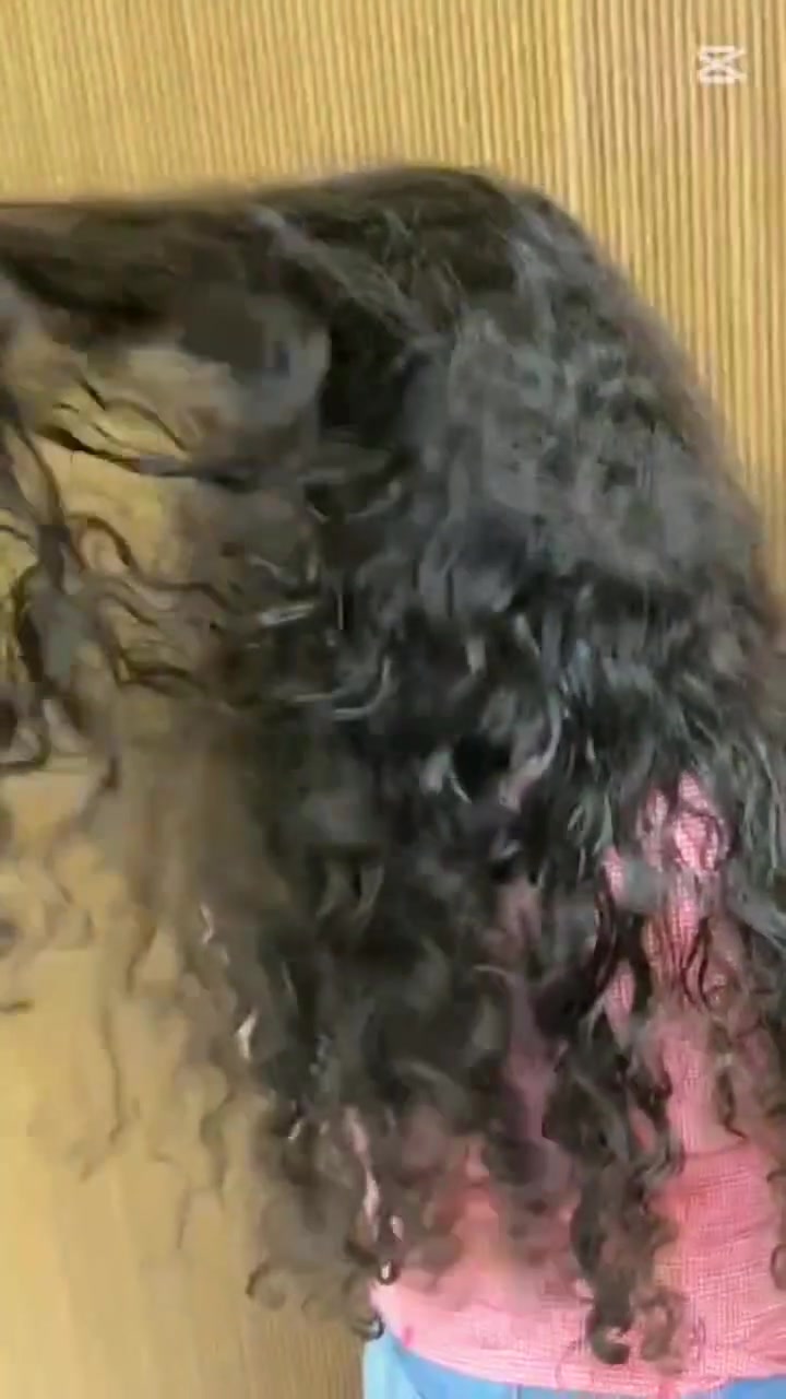 🎀وحدة من صغار زبونات Beauty Hair تستعد للمدرسة بطريقتها! 🎀

بنوتتنا الحلوة عمرها 9 سنوات، إجتنا حتى تسوي تسريح لشعرها وتستقبل العام الدراسي الجديد بشعر ناعم مثل الحرير ✨
وتودّع معاناة التمشيط اليومي، التشابك والنفشة كل صباح 😍

والأهم بالنسبة إلنا مو بس شكل الشعر بعد التسريح…
صحة الشعر أولاً 🤍

✨ في مركز بيوتي هير نهتم باختيار المواد وطريقة العمل بعناية، حتى نحافظ قدر الإمكان على صحة الشعر ونقلل الضرر والتكسر والتساقط المرتبط بالمسرّحات القاسية.

والنتيجة؟
شعر مرتب، ناعم، سهل التصفيف… وراحة أكبر للأم والبنوتة كل يوم 🎀💗

🏠 وحالياً مستمرين باستقبالكم بالموقع البديل لحين إكمال صيانة وترميم مركزنا.

وكل هذا الانتظار حتى نرجع نستقبلكم بحُلّة أفخم وأرقى من قبل ✨👑
ومو بس تجديد بالشكل… راح نضيف أقسام جديدة تهتم براحتكم وجمالكم ورفاهيتكم حتى تكون زيارتكم لـ Beauty Hair تجربة متكاملة تستاهلونها 🤍

📍 العنوان: كربلاء – شارع الوائلي
📲 للحجز والاستفسار: [‎***********]

Beauty Hair 🤍
لأن جمال شعرك وصحته مسؤوليتنا… ونحبكم هواية 💕
