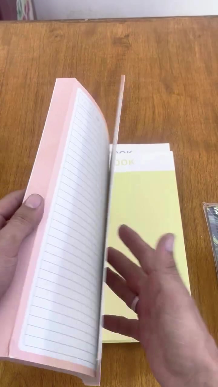 🎓🔥 بكج الإعدادية المتكامل من مكتبة كلكامش 🔥🎓

بدل ما تتعب بالبحث عن كل قطعة وحدها، جمعنالك أهم مستلزمات الدراسة ببكج واحد وبسعر مميز! 📚✨

📦 محتويات البكج:

📒 3 دفاتر – 200 ورقة، أطراف الورق مأطّرة
📘 دفتر إنكليزي – 100 ورقة
📗 4 دفاتر سيم – 100 ورقة
🎒 محفظة حجم كبير
🖍️ سيت أقلام تأشير – 6 قطع
✏️ سيت أقلام رصاص – 3 قطع
🖊️ سيت أقلام جاف من شركة كوش – 8 قطع
✏️ مسّاحة + مقطاطة مزدوجة من ماركة Deli
📝 ستيك نوك فان كوخ
💄 قلمَي تأشير بشكل حمرة – عدد 2
📋 بورد كتابة فان كوخ

💥 كل هذا البكج بـ 30,000 دينار فقط! 💥

🎯 بكج مرتب ومتكامل ومناسب لطلاب المرحلة الإعدادية.

🚚 متوفر خدمة التوصيل

📍 مكتبة كلكامش
🏢 الفرع الأول: بغداد – سبع البور / شارع بلقيس
🏢 الفرع الثاني: بغداد – سبع البور / شارع الـ4000

📞 للطلب والاستفسار: ***********
#مكتبة_كلكامش📚
 #كتب #books
