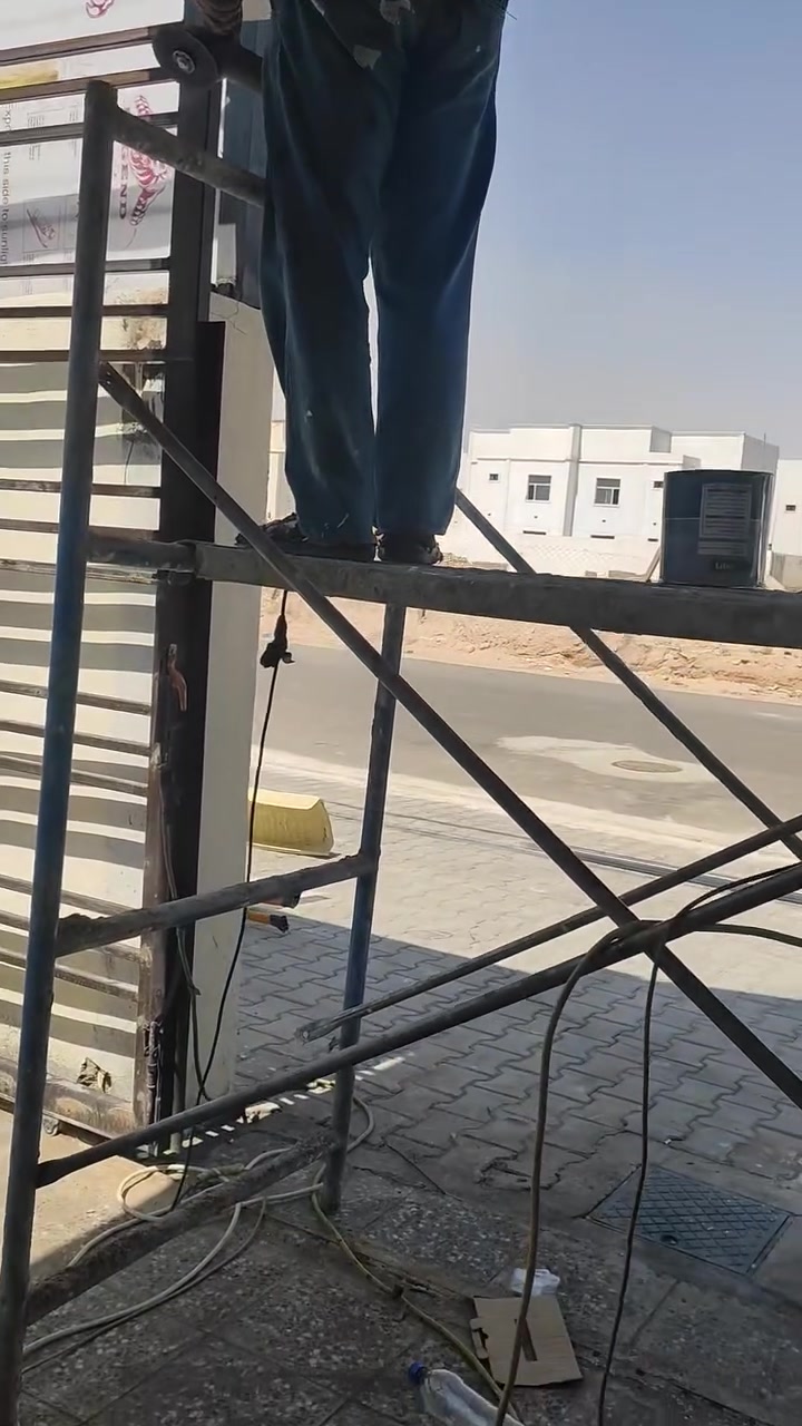 سلام عليكم اني حداد متنقل كيسبان قمريه تصليح عمل  داخل النجف كوفه وميسان اجيك باب عملك هاذه رقمي
موجود واتساب ***********
