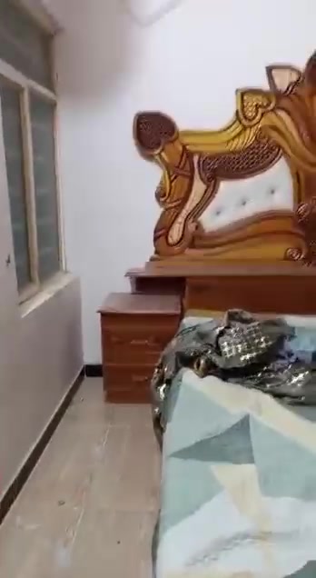 غرفة كاملة • مقطع • مستعجل