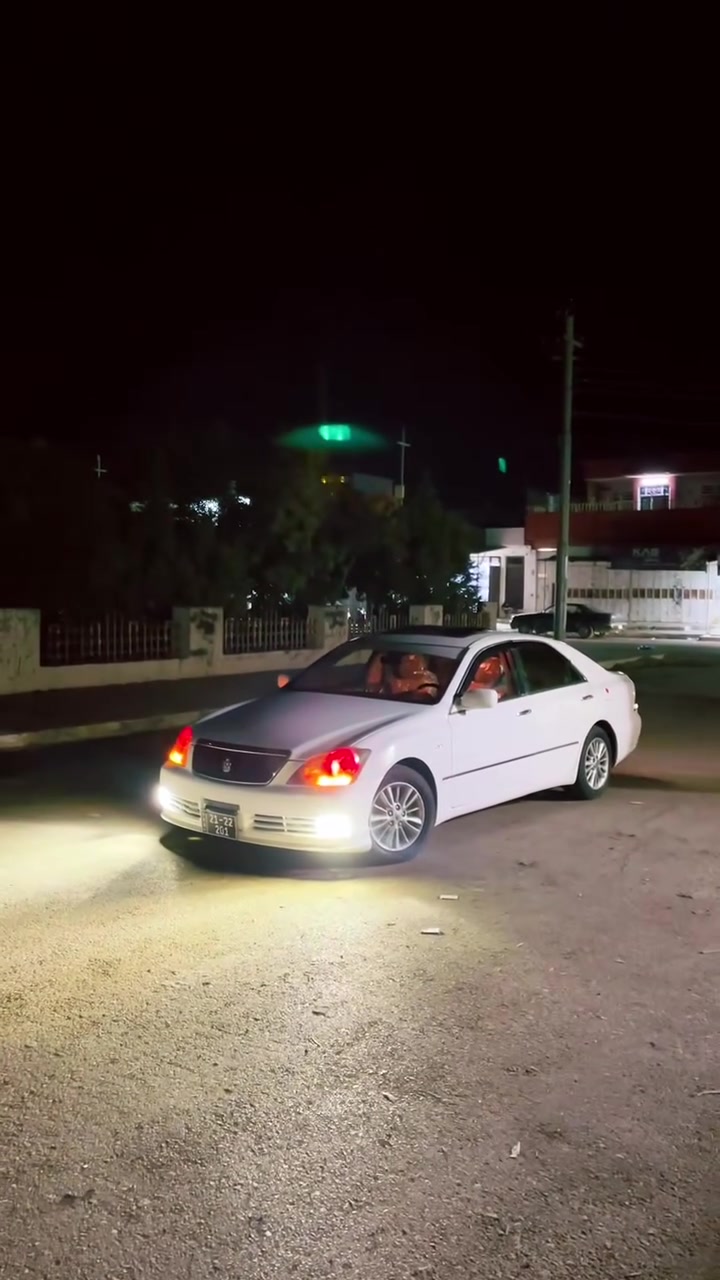 صغيرة • اقتصادية • بنزين