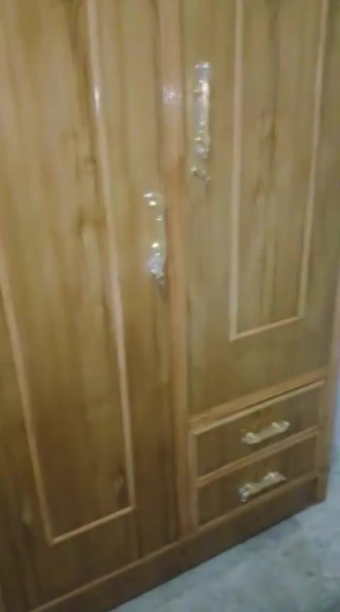 للبيع: كنتور خشب فاخر جديد (غير مستعمل) 🚪✨

المواصفات: خشب ثقيل (درجة أولى).

السمك: الداخل 4 ملم / الخارج 5 ملم.

الحالة: جديد تماماً ولم يُستعمل.

💰 السعر: 190,000 دينار فقط.

🚚 الخدمات: توصيل مجاني لكل مناطق الموصل (الجانب الأيمن والجانب الأيسر).

📍 الموقع: الموصل - حي الغزلاني (الجانب الأيمن).

📞 للطلب والاستفسار:

يرجى المراسلة على الخاص.

أو الاتصال مباشرة على الرقم: ***********.
