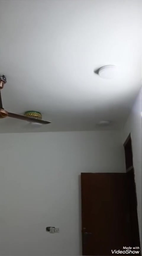 السلام عليكم اخواني اخواتي الأعزاء..
دار 🏡 للايجار مساحه 100م طابق ارضي معزول تماماً..
يحتوي على..
✅استقبال
✅صالة بنفس الوقت مطبخ حار وبارد 
✅صحيات 
✅غرفة نوم وحدة كبيرة 
موقع ممتاز جدا مطلوب عائلة صغيرة رجاءا لايراسلني ابو مكتب ولامروجات رجاءا..
العنوان.. البلديات ضياء الحلفي خلف علوة ام البنين بالمربع الذهبي..
للاستفسار 📞 متوفر واتساب 🌐 وماسنجر 🌐 وخاص وبخدمتكم..***********

