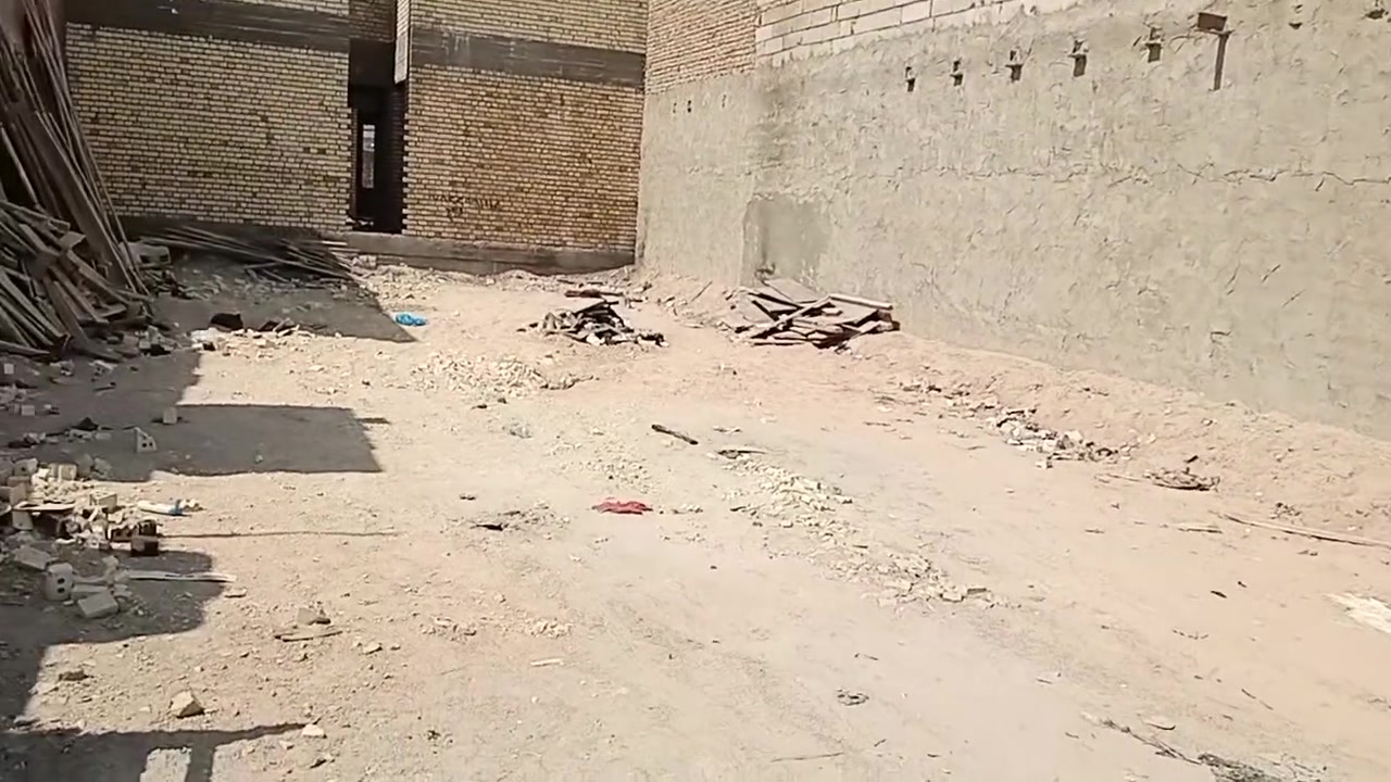 السلام عليكم عرسها 200 متر في النجف الاشرف خدمي حي العسكري مقابل سايدين الحولي شارع المطار مقابيل مدارس در النجف النجف الاشرف وجه العرصه على الشارع***********
