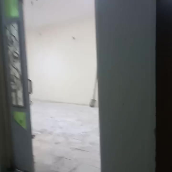 بيت للايجار حي الفرات قرب جامع العقيله مساحه ٢٠٠ يتكون غرفه وستقبال ومطبخ وصاله الاستفسار ***********
