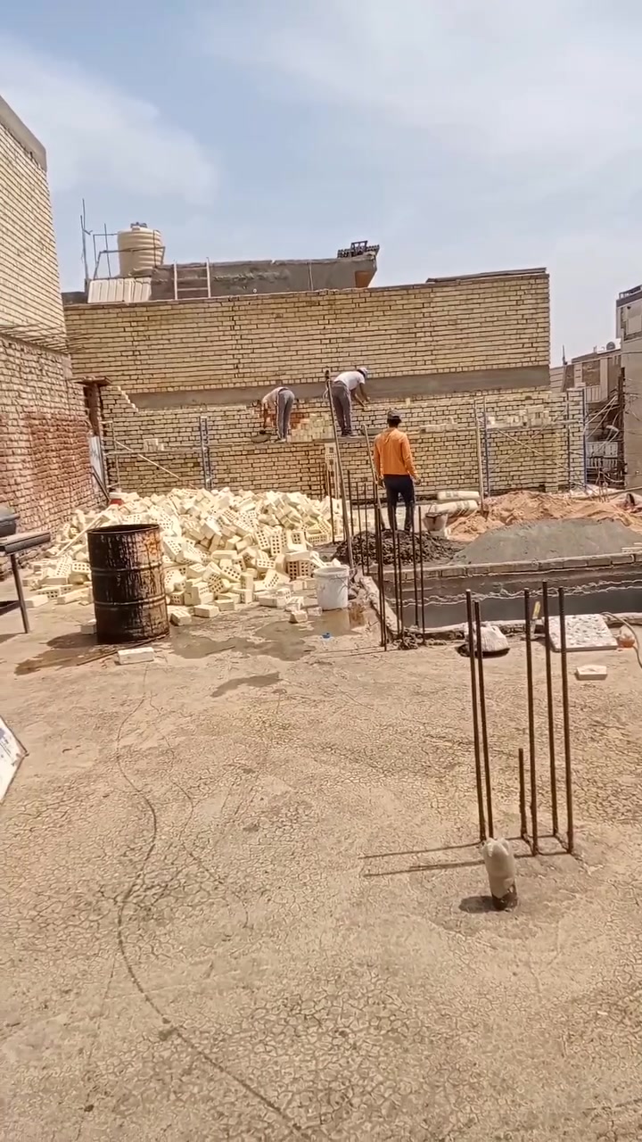 السلام عليكم كادر خلفات بناء مصري شغل درجة اولى اسعار مناسبه للجميع رقم الواتساب ***********@@
