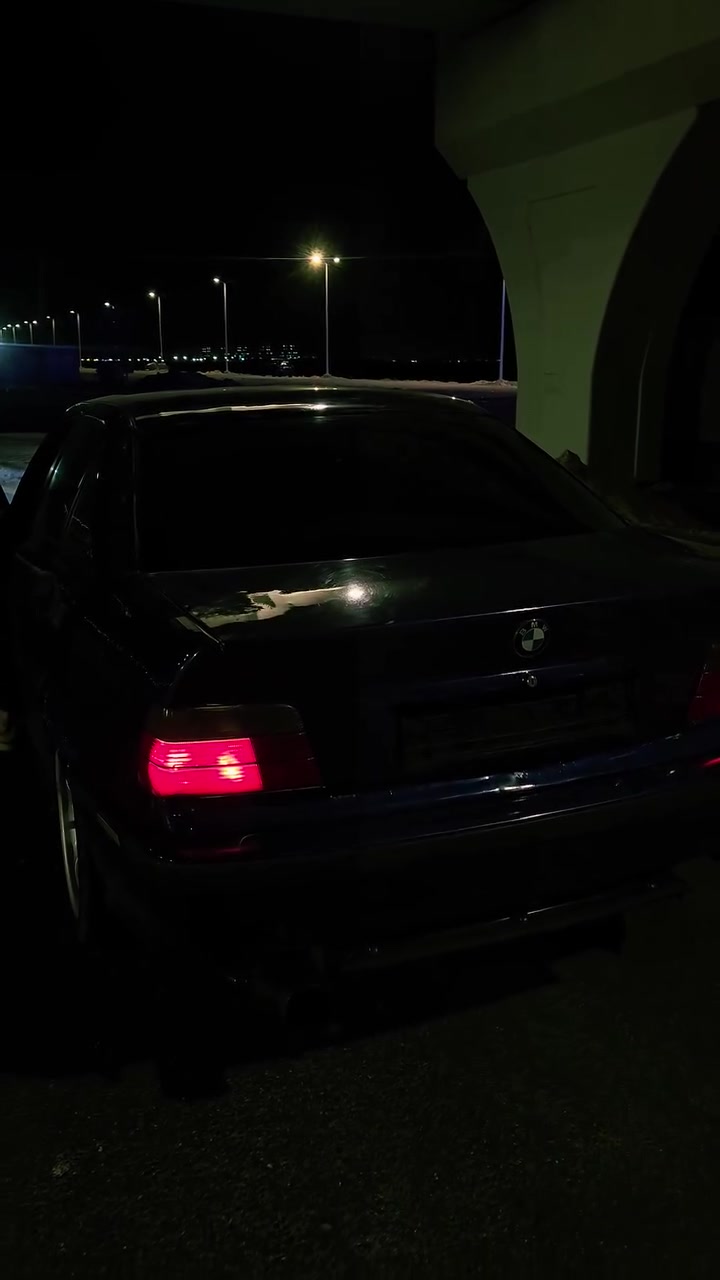 يالله السلام عليكم
Bmw e36 
للبيع فقط بيع مستعجل السعر 34 ورقه وبيه مجال يشهد الله سياره مكلفه علي كلش هواي 
رقم بصره راعيه يريد تحويل والوحه الخلفيه ضايعه سنويته انتهت قبل 4 اشهر 
مكان السياره البصره ورقمي *********** 
مكينه V8 كير عادي 
تبريد شغال ثلج
مكينه كير كارتون حداديه اماميه كامله من الطول للطول حته المشط جديد ماصارلهن شهر من سويتهن 
حداديه خلفيه تعبانه 
سياره فتحه شغاله طكتين 
دوشمه جديده كشنات وبطاين لون كلش حلو وشغل مرتب 
سياره جاهزه عليه كت M
لايتات M 
دوس M 
دعاميات M 
ويلات M
سياره بيه نفخات بل جاملغات مشتغليهن شغل حلو
كزوز بوابه دكمه يمك يفتح ويسد وانته تتحكم بمستوى 
سياره بيه برمجه بك فاير وكت اوف سريع
كهربائيات كامله كله شغاله 
سستم صوت دمام صوت يخبل 
نقوصات سياره حداديه خلفيه يرادله 
والبنيد موجود مشتري ومفصله كامل عوزه بس صبغ وقفلات
